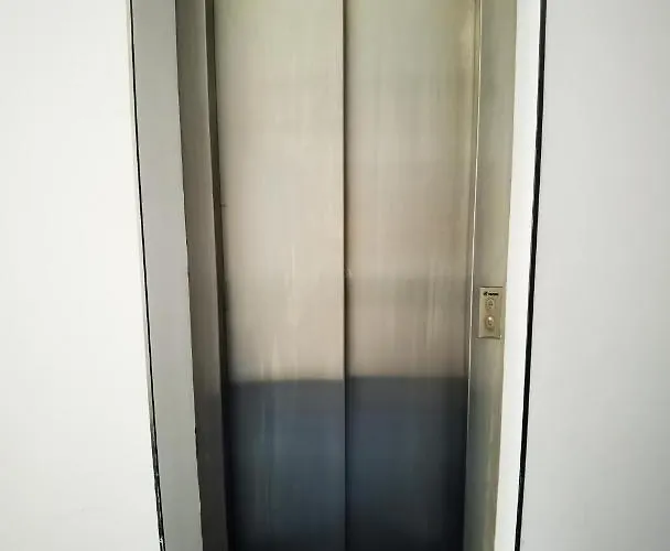 F 207 Del Sol - просторно студио с кухня Apartmán